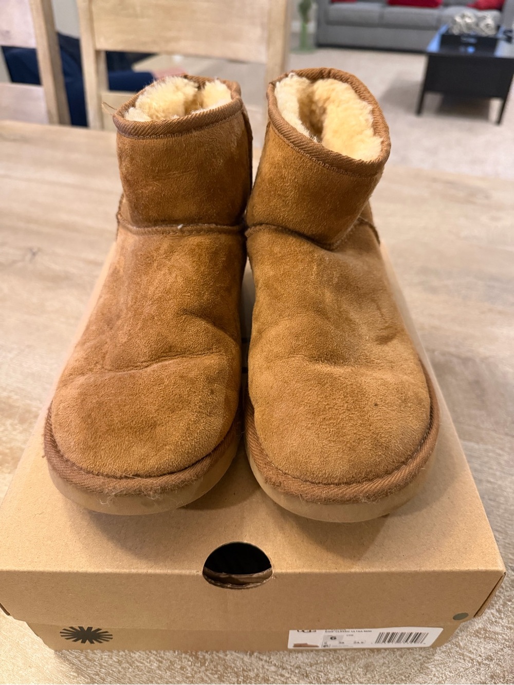 UGG Classic Mini Boots Women’s Size 7 Chestnut Sheepskin Suede Lined